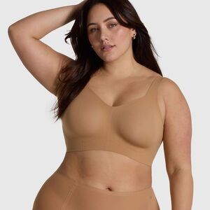 Evelyn & Bobbie The Beyond Bra